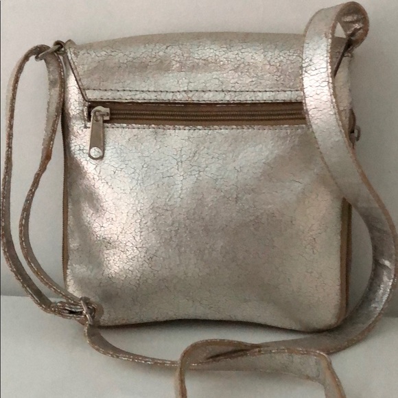 DISTRESSED GOLD METALLIC LEATHER SHOULDER BAG - Picture 3 of 8